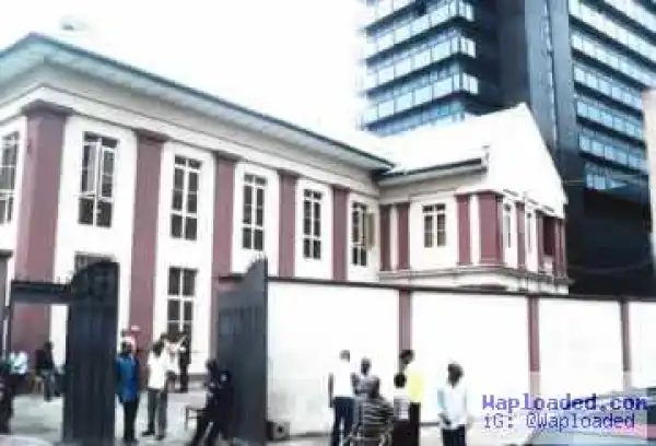 Suspect Escapes With Handcuffs On Way To Court In Lagos